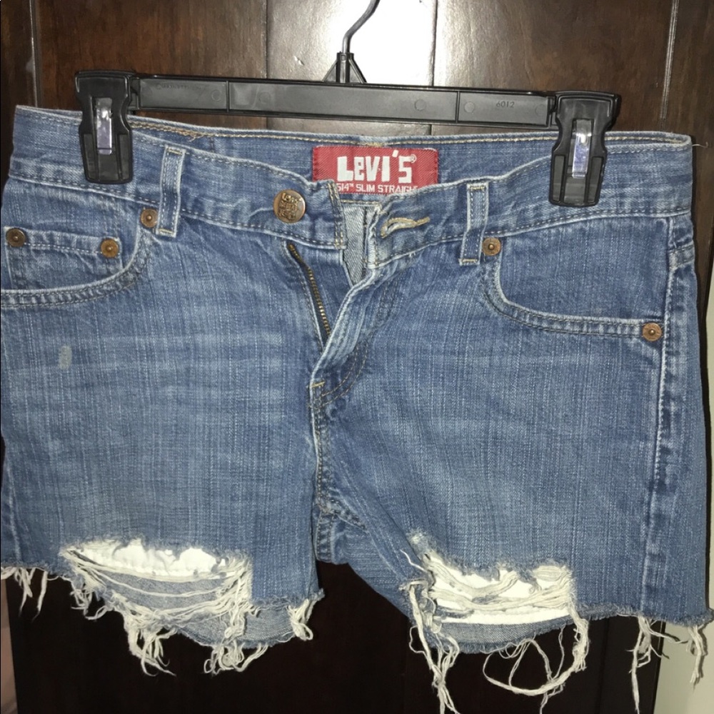 Levi’s 514 slim straight cutoff shorts